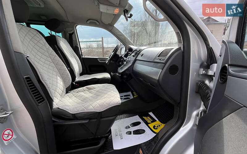 Минивэн Volkswagen Multivan 2006 в Стрые