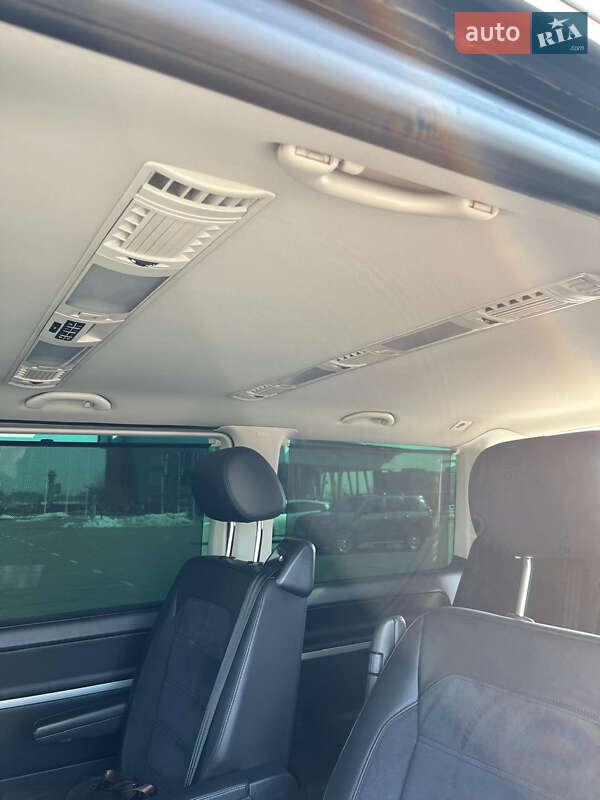 Минивэн Volkswagen Multivan 2019 в Киеве