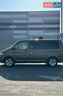 Минивэн Volkswagen Multivan 2011 в Киеве