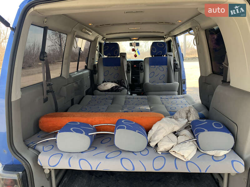 Минивэн Volkswagen Multivan 2003 в Залещиках