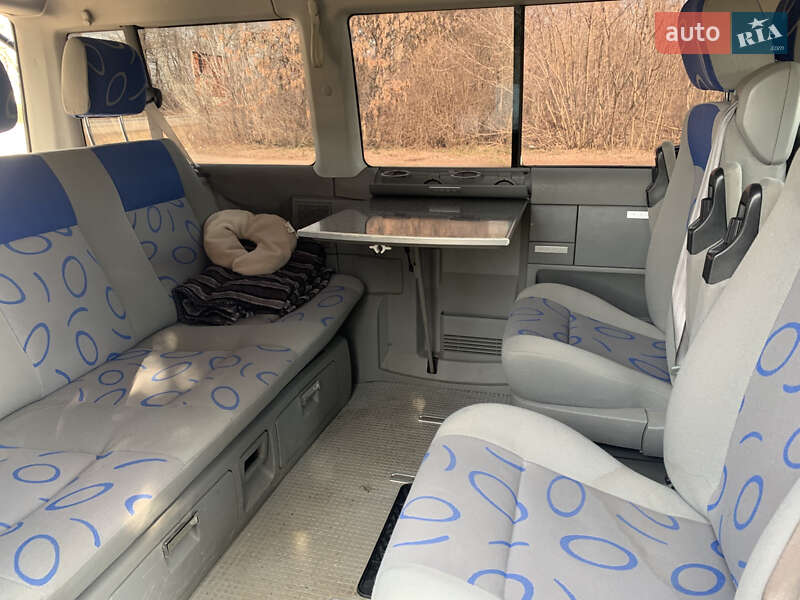Минивэн Volkswagen Multivan 2003 в Залещиках