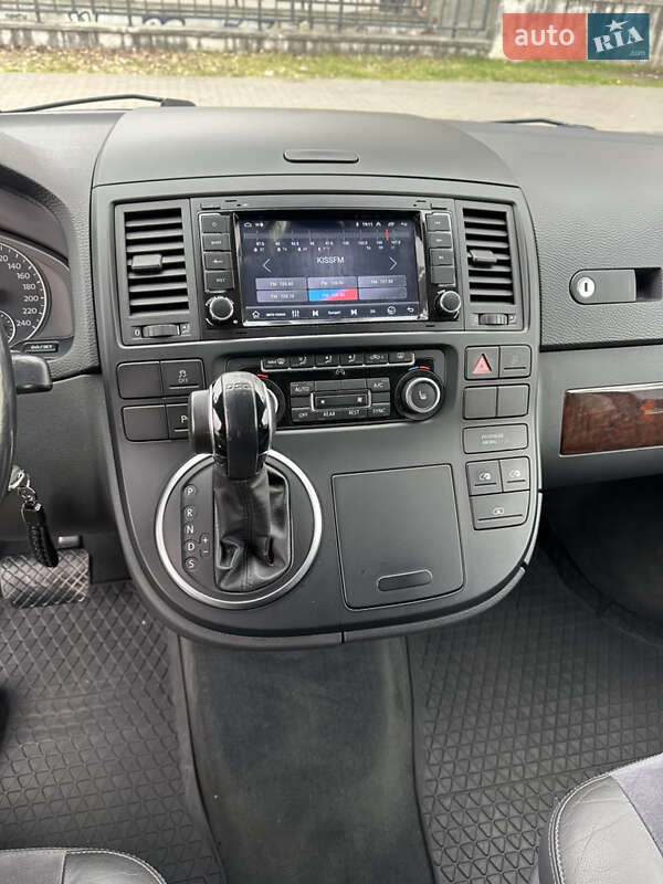 Минивэн Volkswagen Multivan 2012 в Киеве
