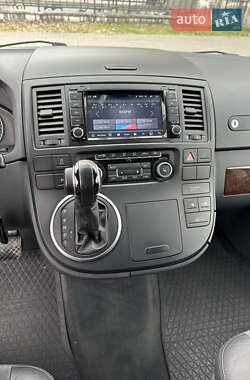Минивэн Volkswagen Multivan 2012 в 