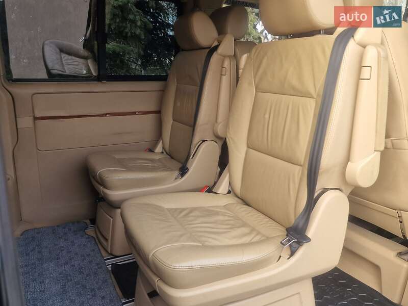 Минивэн Volkswagen Multivan 2005 в Николаеве