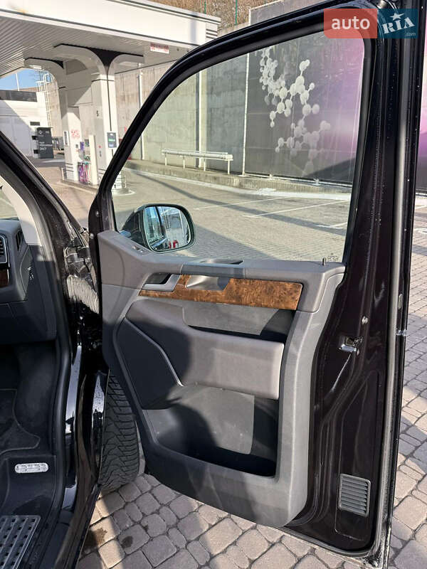 Минивэн Volkswagen Multivan 2019 в Киеве