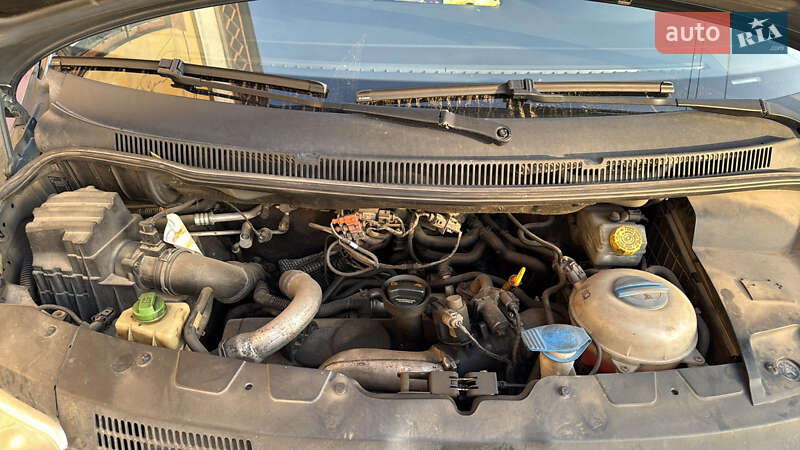 Минивэн Volkswagen Multivan 2007 в Черновцах