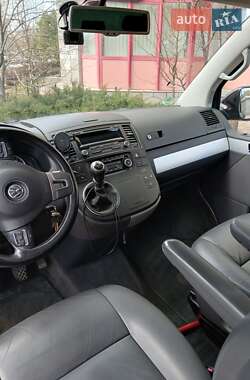 Мінівен Volkswagen Multivan 2013 в 