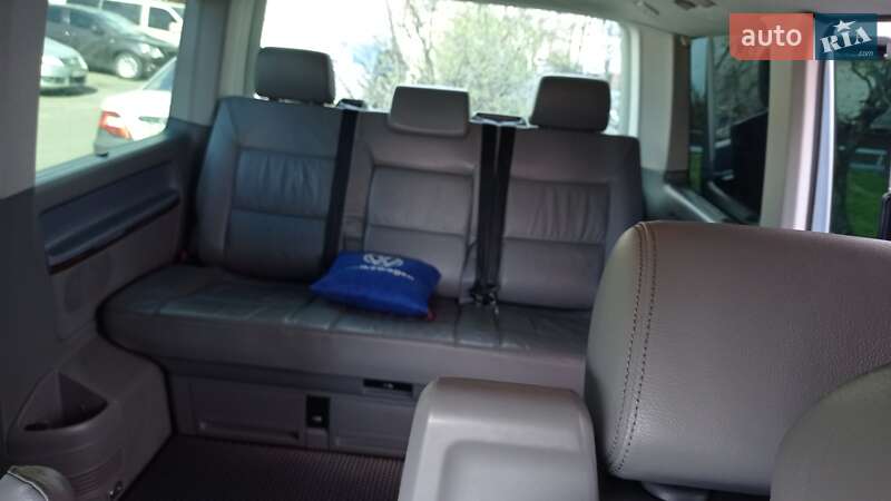 Минивэн Volkswagen Multivan 2007 в Киеве