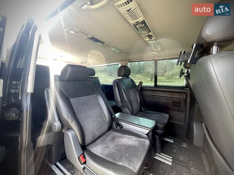 Минивэн Volkswagen Multivan 2010 в Киеве