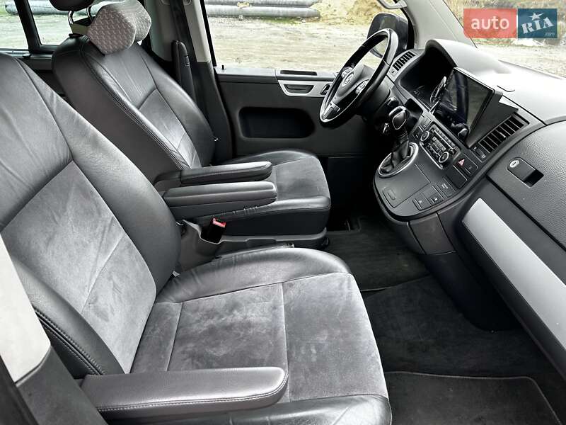 Минивэн Volkswagen Multivan 2014 в Киеве
