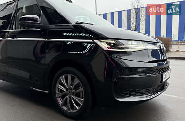 Минивэн Volkswagen Multivan 2021 в 