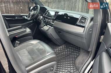 Минивэн Volkswagen Multivan 2016 в 