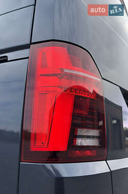 Мінівен Volkswagen Multivan 2020 в 