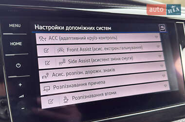 Мінівен Volkswagen Multivan 2020 в 