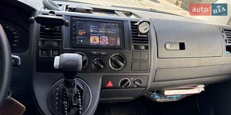 Минивэн Volkswagen Multivan 2007 в Черновцах