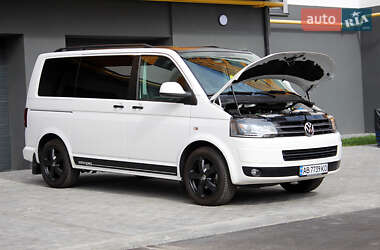Мінівен Volkswagen Multivan 2014 в 