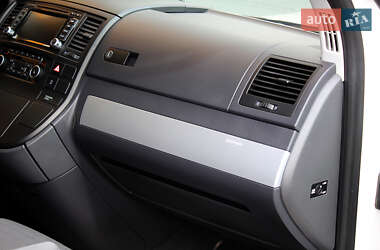 Мінівен Volkswagen Multivan 2014 в 