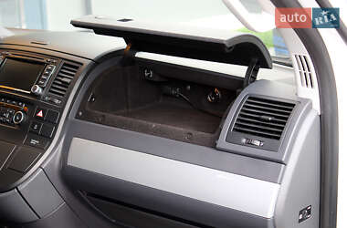 Мінівен Volkswagen Multivan 2014 в 