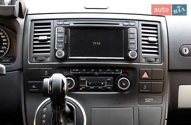 Мінівен Volkswagen Multivan 2014 в 
