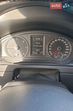 Минивэн Volkswagen Multivan 2010 в 