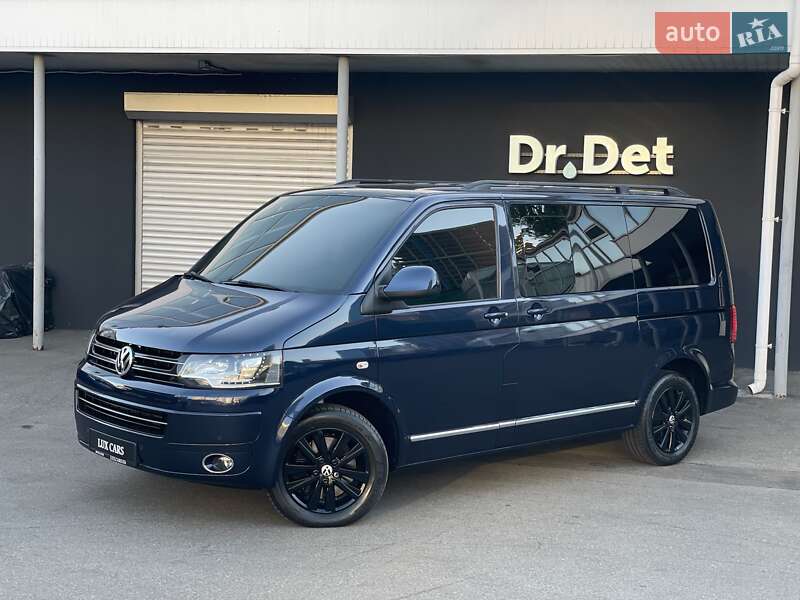 Минивэн Volkswagen Multivan 2015 в Киеве