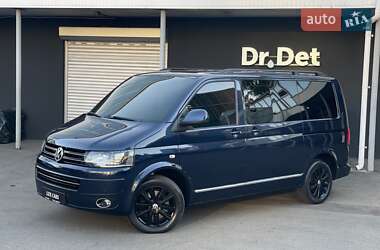 Минивэн Volkswagen Multivan 2015 в 