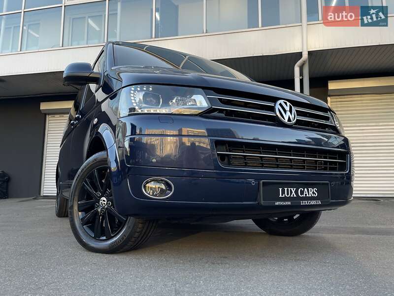 Минивэн Volkswagen Multivan 2015 в Киеве