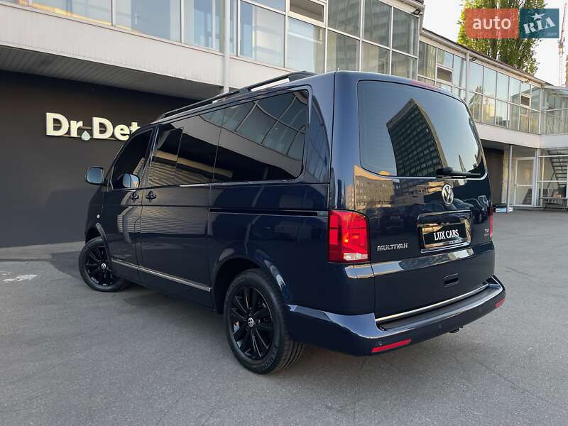 Минивэн Volkswagen Multivan 2015 в Киеве
