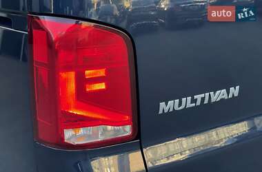 Минивэн Volkswagen Multivan 2015 в 