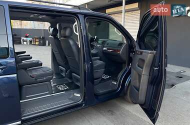 Минивэн Volkswagen Multivan 2015 в 
