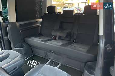 Минивэн Volkswagen Multivan 2015 в 