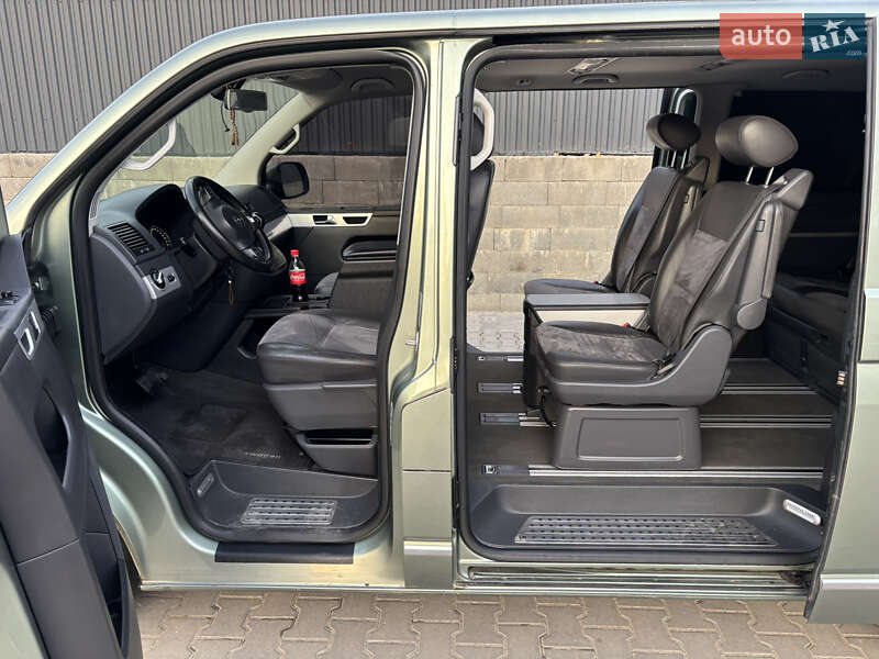 Минивэн Volkswagen Multivan 2010 в Любаре