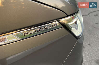 Минивэн Volkswagen Multivan 2020 в 