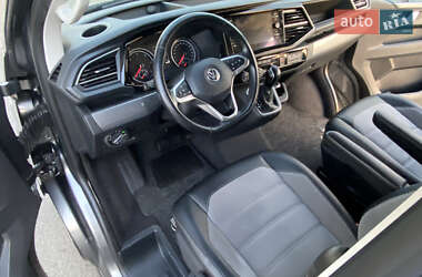 Минивэн Volkswagen Multivan 2020 в 