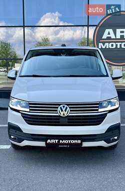 Минивэн Volkswagen Multivan 2020 в 