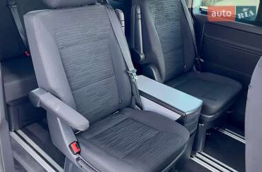 Минивэн Volkswagen Multivan 2020 в 