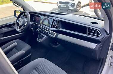 Минивэн Volkswagen Multivan 2020 в 