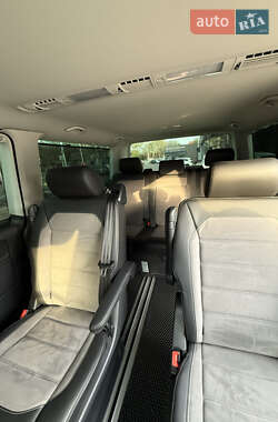 Минивэн Volkswagen Multivan 2021 в 