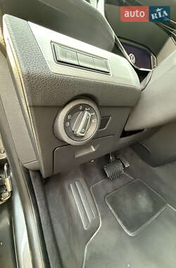 Минивэн Volkswagen Multivan 2021 в 