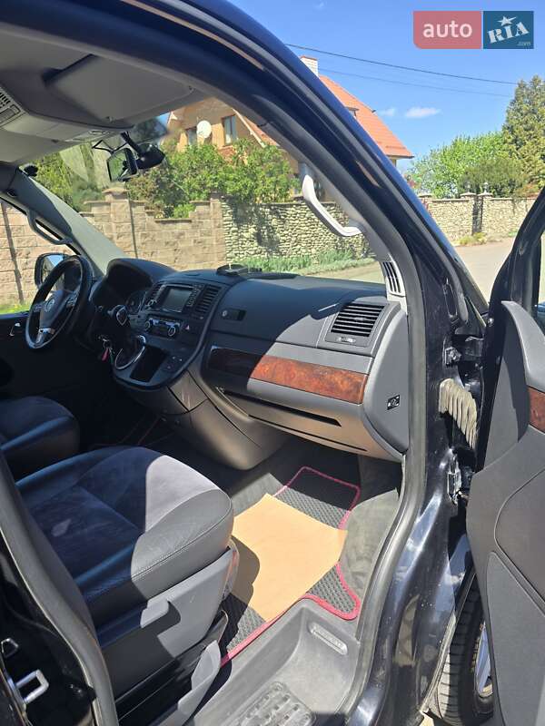 Минивэн Volkswagen Multivan 2012 в Луцке