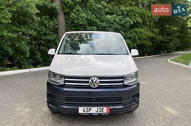 Мінівен Volkswagen Multivan 2017 в 