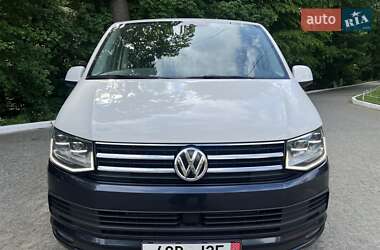 Мінівен Volkswagen Multivan 2017 в 