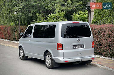 Минивэн Volkswagen Multivan 2011 в 