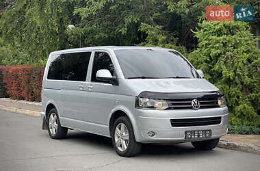 Минивэн Volkswagen Multivan 2011 в 