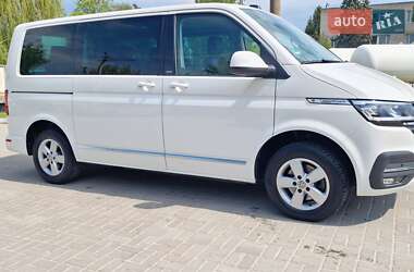 Минивэн Volkswagen Multivan 2020 в 