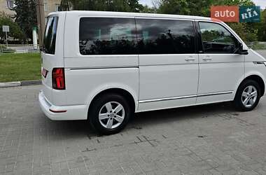 Минивэн Volkswagen Multivan 2020 в 