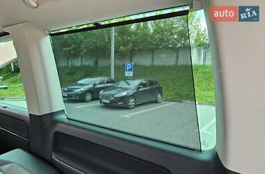 Минивэн Volkswagen Multivan 2020 в 