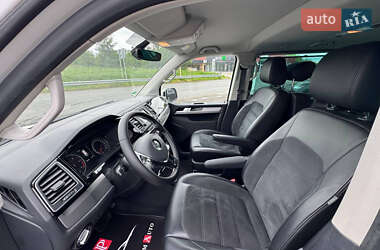 Минивэн Volkswagen Multivan 2019 в 
