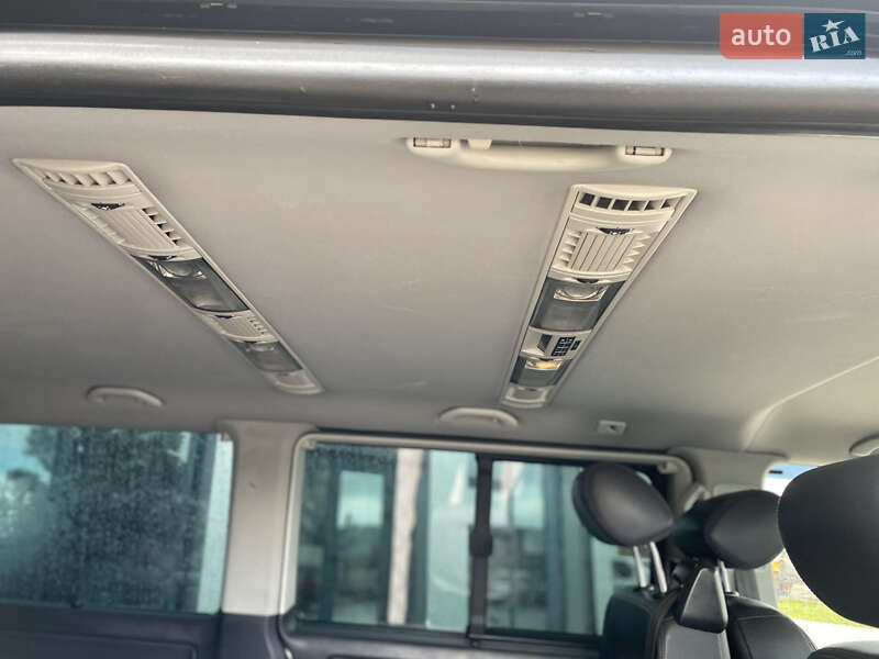 Минивэн Volkswagen Multivan 2012 в Киеве