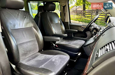 Мінівен Volkswagen Multivan 2010 в 